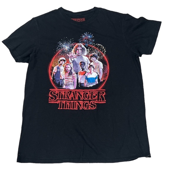 🔵Netflix Stranger Things Men’s Graphic Shirt Size M - Picture 1 of 4